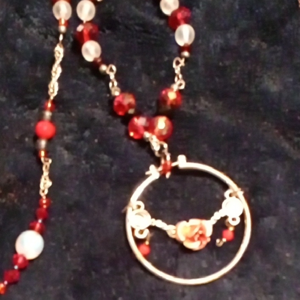 Chic Red and Gold Beaded Necklace